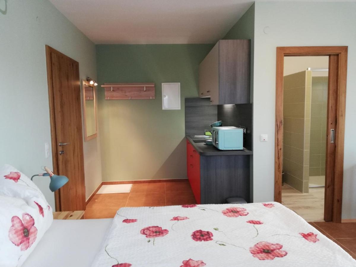Haus Monti Hotel Maria Lanzendorf Kültér fotó