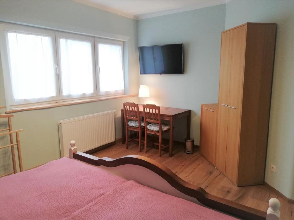 Haus Monti Hotel Maria Lanzendorf Kültér fotó