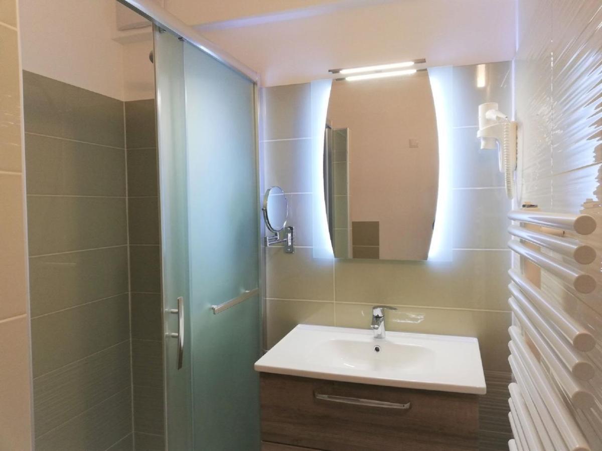 Haus Monti Hotel Maria Lanzendorf Kültér fotó